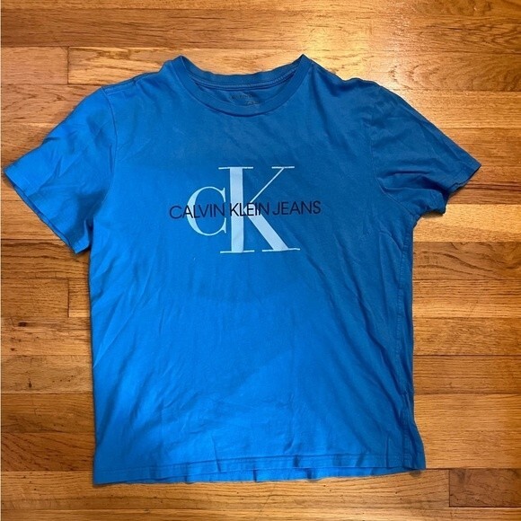 Calvin Klein Jeans Tshirt Size Medium - Picture 1 of 3